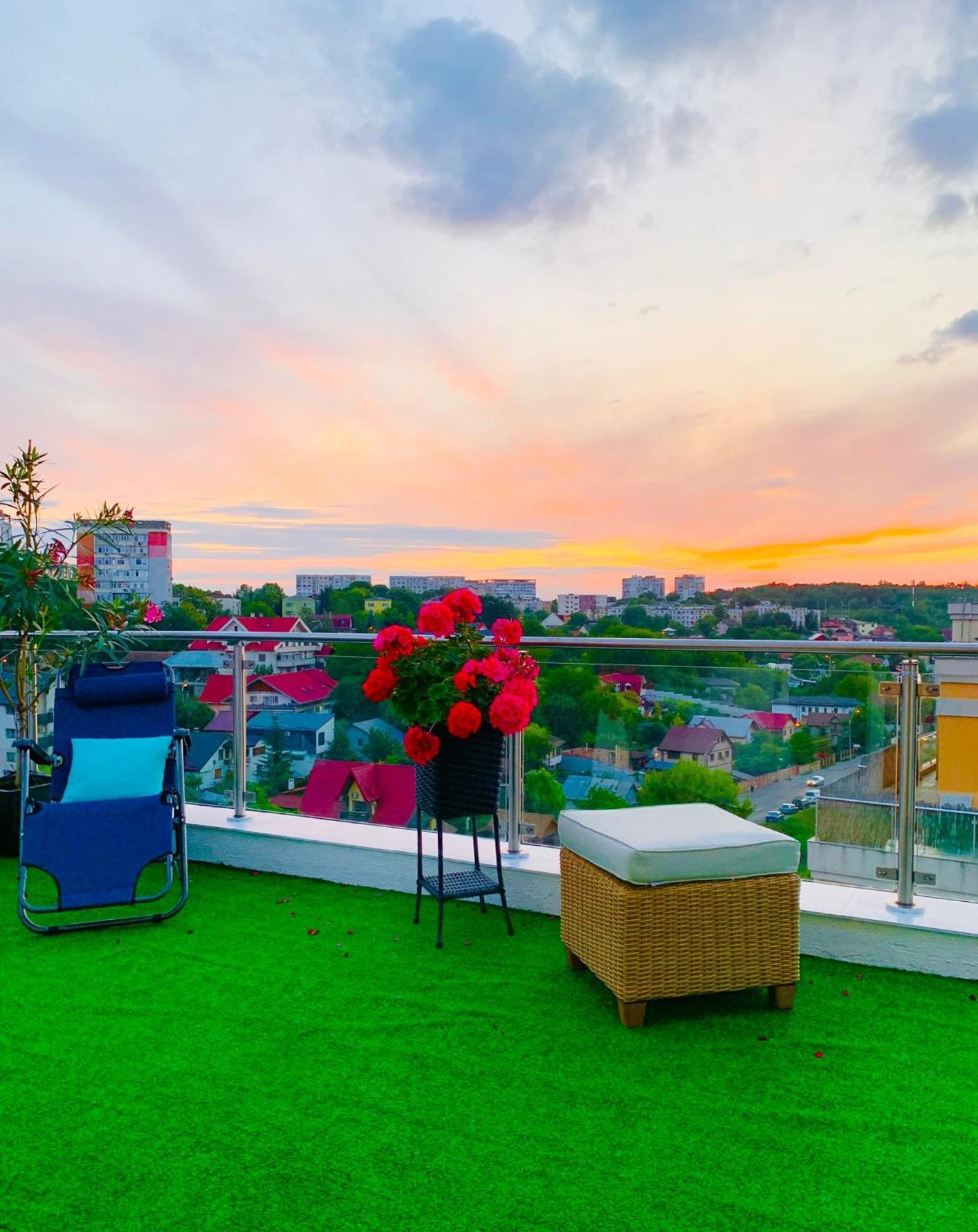 Apartamento Penthouse View Aeroport Iasi Exterior foto