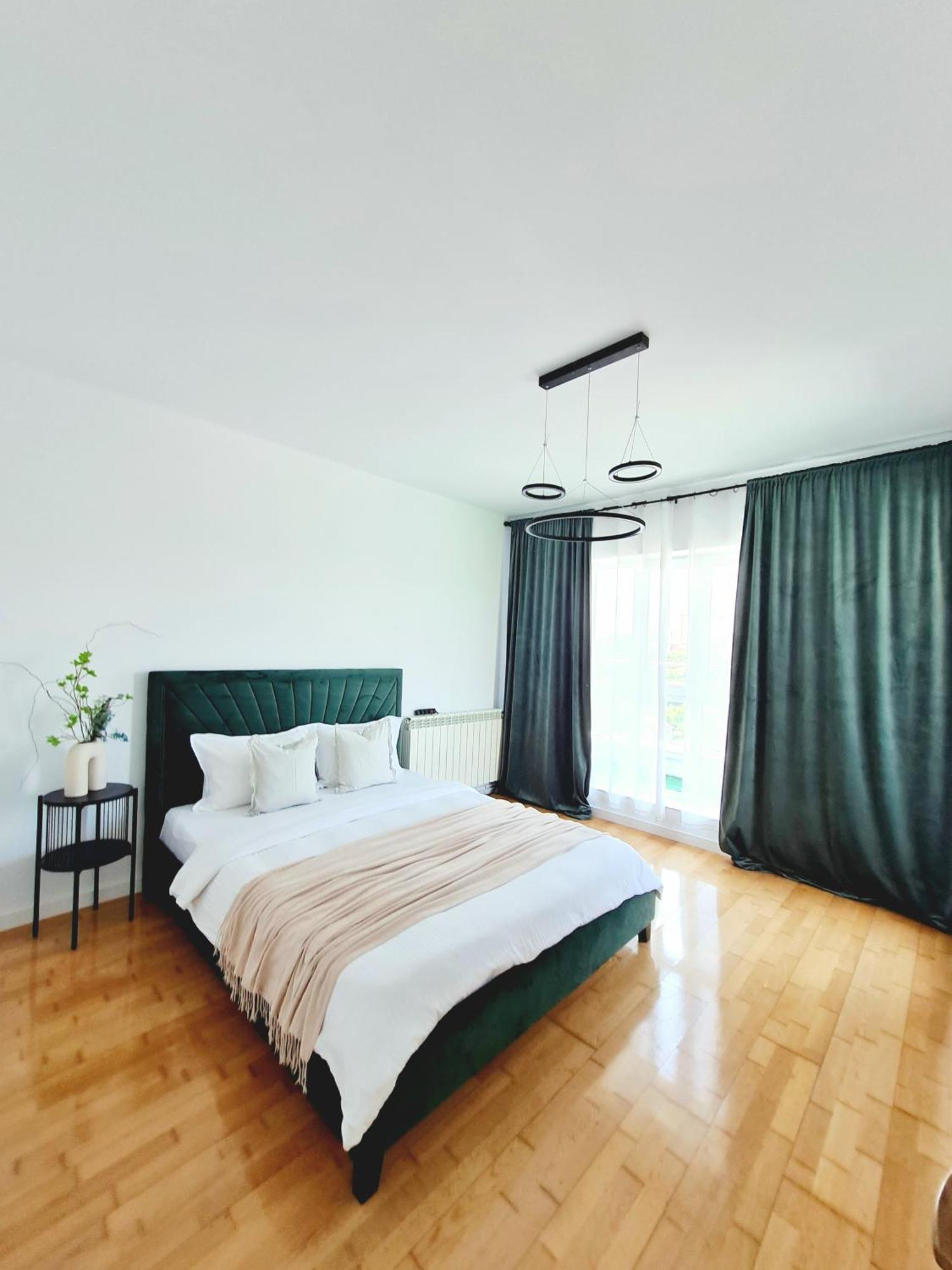 Apartamento Penthouse View Aeroport Iasi Exterior foto